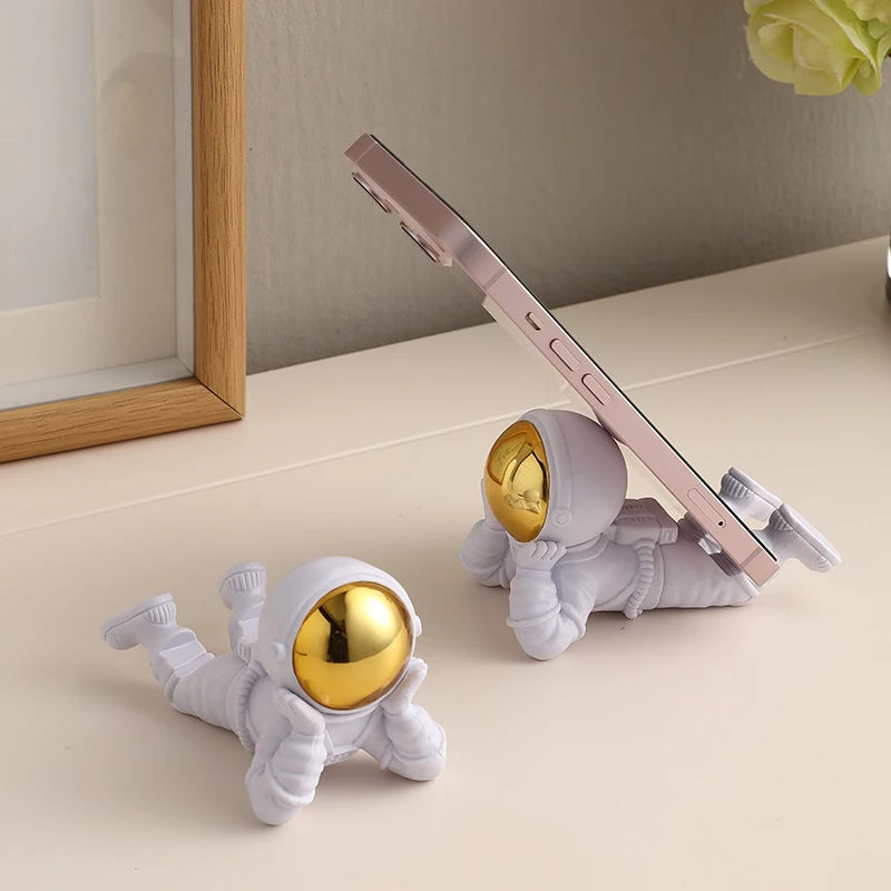 Astronaut Desktop Stand