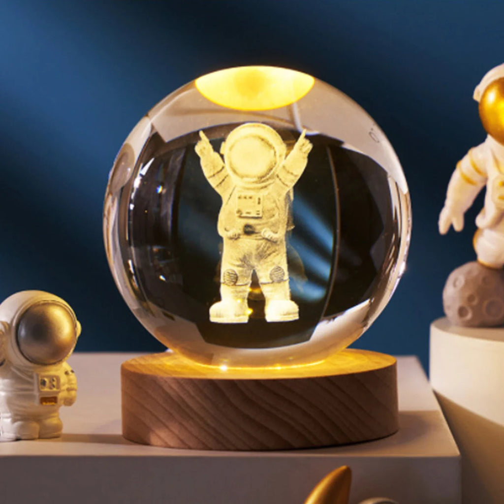 Lunar Atlas Crystal Light