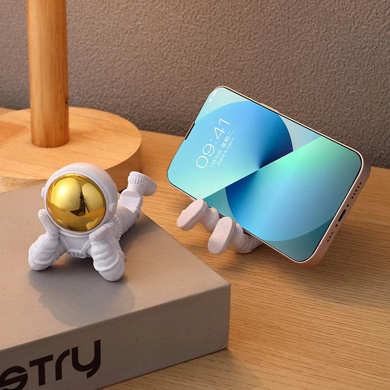 Astronaut Desktop Stand